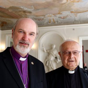 Mit Erzbischof Robert Zollitsch, bis 2014 Vorsitzender der deutschen Bischofskonferenz, am Sitz des Münchener Erzbischofs