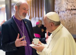 Photo: Thomas Schirrmacher in conversation with Pope Francis © Thomas Schirrmacher