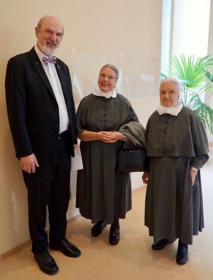  Thomas Schirrmacher with both deaconesses through whom he came to faith © BQ / Warnecke
