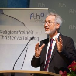Christof Sauer bei seinem Vortrag © Martin Warnecke/IIRF