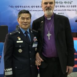 Jeong Kyeong Doo, Joint Chief of Staff of the Korean Army, and Thomas Schirrmacher © BQ/Warnecke