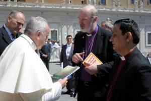 The Bishops Howell and Schirrmacher handing over the report on persecution in India to Pope Francis © Osservatore Romano 242471_27062018.jpg