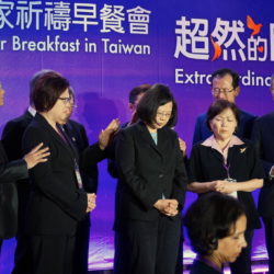 Bishops and pastors pray for Taiwanese President Tsai Ing-wen after her speech © BQ/Warnecke