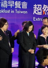 World Evangelical Alliance prays with Taiwanese President