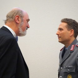 Thomas Schirrmacher and Colonel Dr. Sven Lange, Federal Ministry of Defence © BQ/Warnecke