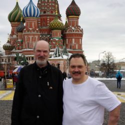 Thomas Schirrmacher mit dem Generalsekretär der Russischen Evangelischen Allianz, Sergey Vdovin, vor dem Kreml © BQ/Thomas Schirrmacher