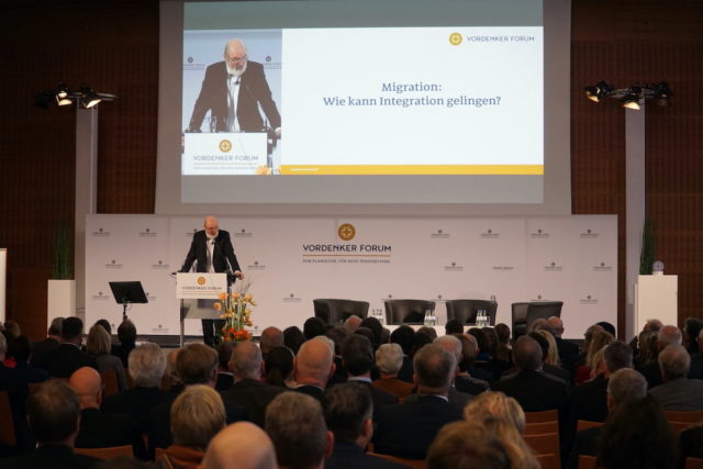 Thomas Schirrmacher während seines Vortrages zu Ehren von Bassam Tibi in der Universität Frankfurt (mit Publikum) © BQ/Martin Warnecke