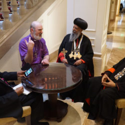Pressefoto Schirrmacher im Gespräch mit Patriarchen aus Äthiopien
